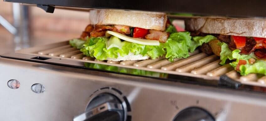 Ein Panini im Paninigrill