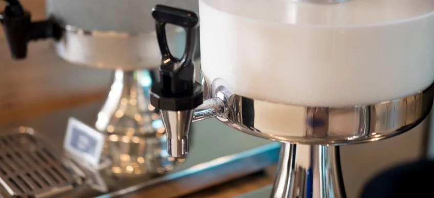 Milchdispenser