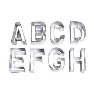 Ausstecher 'BUCHSTABEN', groß 26 Stück, aus Weißblech Contacto