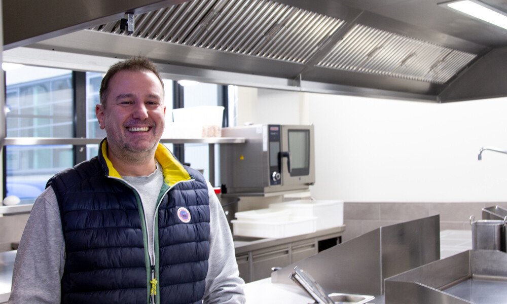 Laser 2024 9246 1000x600px