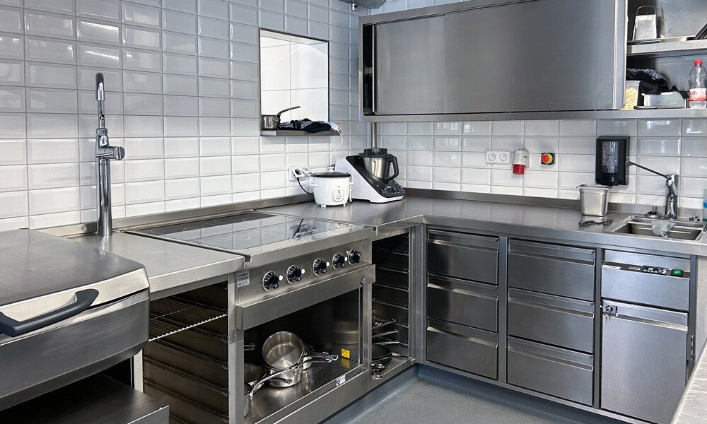 Amitie IMG 5479 1000x600px