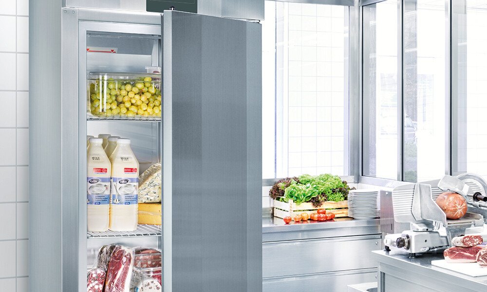 schafferer-liebherr-kuehlschrank-ablagen 1000x600