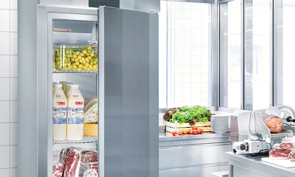 schafferer-liebherr-kuehlschrank-ablagen 1000x600