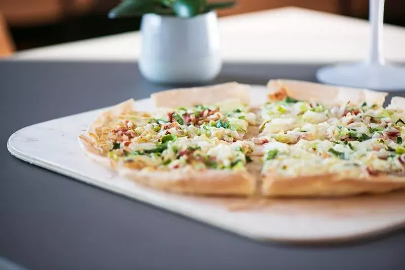 tarte-gourmet-flammkuchenbrett.
